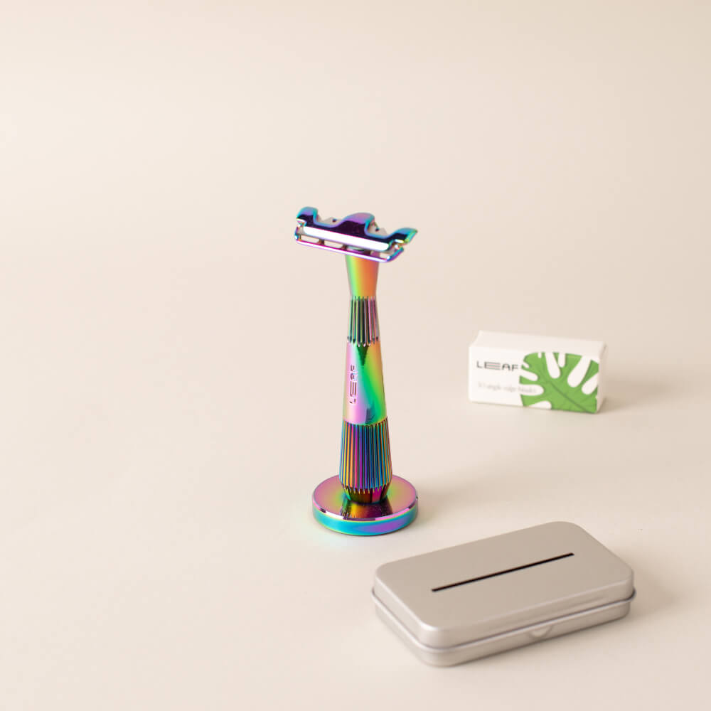 Prism single edge kit with single edge razor, blades, and recycling tin